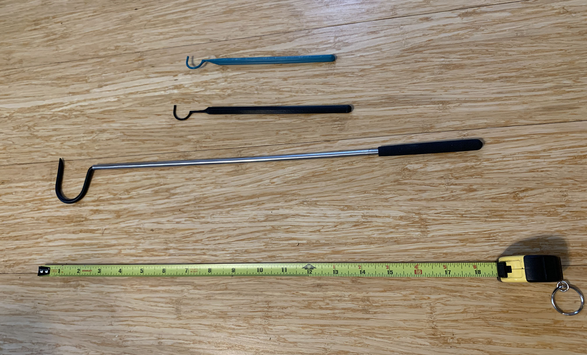 Snake hooks